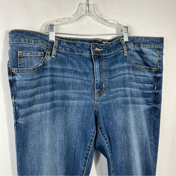Merona Target Women’s Modern Straight Medium Wash Stretch Denim Jeans Size 18 - Picture 2 of 6